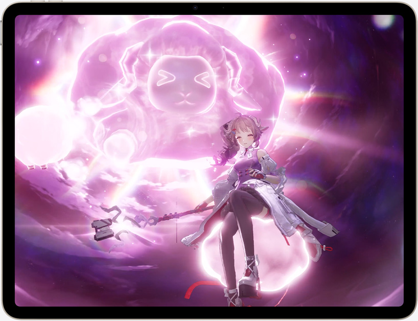 Herní scéna z akční videohry Control na iPadu Air