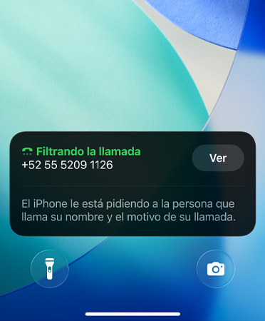 La app Teléfono muestra la funcionalidad Revisión de Llamadas en uso
