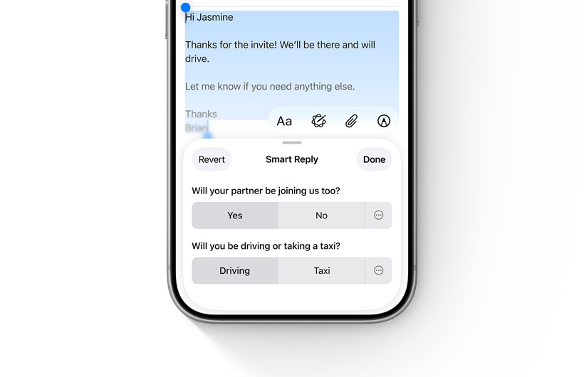 Un iPhone affiche des options de Réponse intelligente dans l’app Mail.